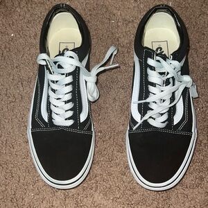 Women’s old school vans. 6.5 in women and 8 in men